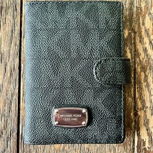 Michael Kors Black Key & Card Holder